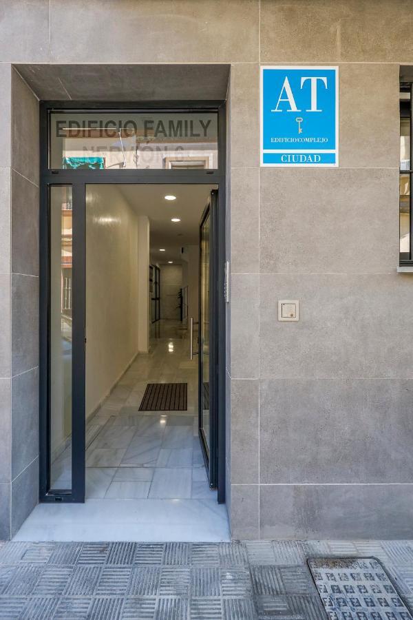 Family Suit Principal Encantos De Sevilla Eksteriør bilde